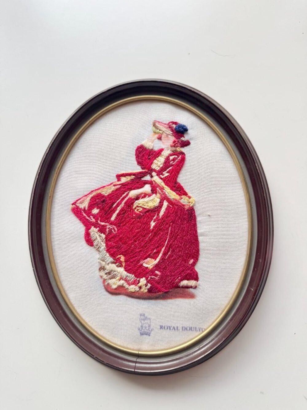 Vintage Crewel Embroidered Royal Doulton Lady in Red Framed Wall Art Artwork - Picture 2 of 14